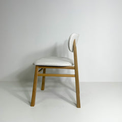 Cadeira sinuosa tauari - estofado linho branco cru