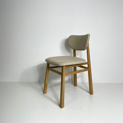 Cadeira sinuosa tauari - estofado linho areia - Veromobili | Móveis e Decoração